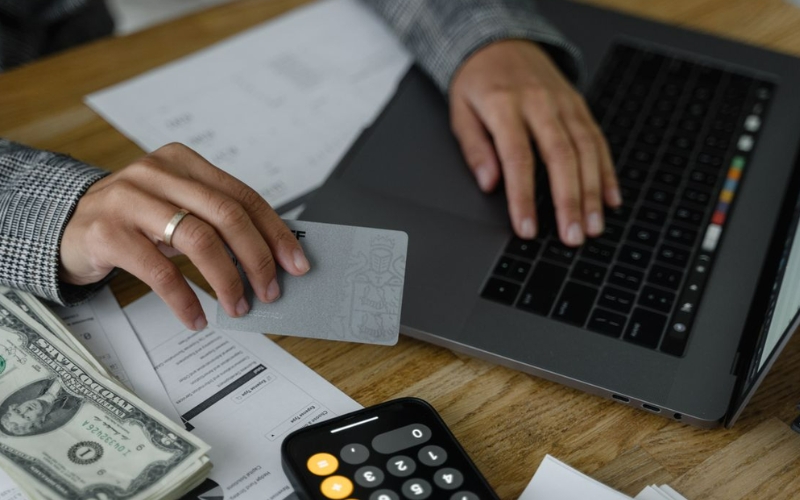 Gestion de documents bancaires et de capitaux au Vietnam.