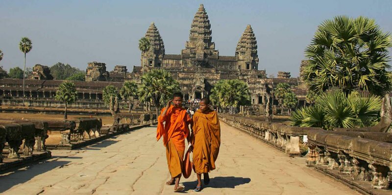 Why should you move to cambodia to become an expat : mix tradition and modern