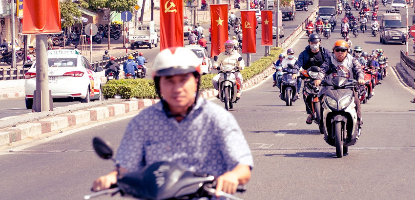 is it mandatory to have a local or international driving license in Vietnam ?