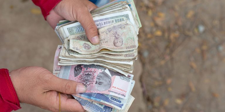 Quelle Est La Monnaie Du Cambodge Argent au Cambodge : Monnaie, Dépenses, Coûts, Faux billets – MOVETOASIA