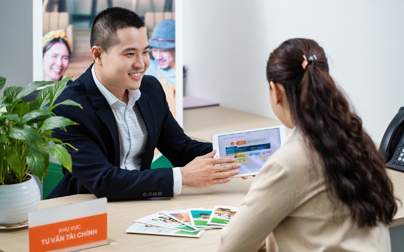 Rendez-vous en banque pour ouvrir un compte au Vietnam.