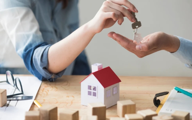 Remise de clés pour un achat immobilier en Malaisie.