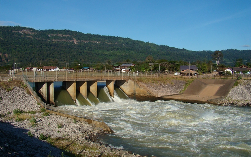 Secteur des énergies renouvelables au Laos mettant en avant l’hydroélectricité, l’énergie solaire et les opportunités de développement des énergies propres