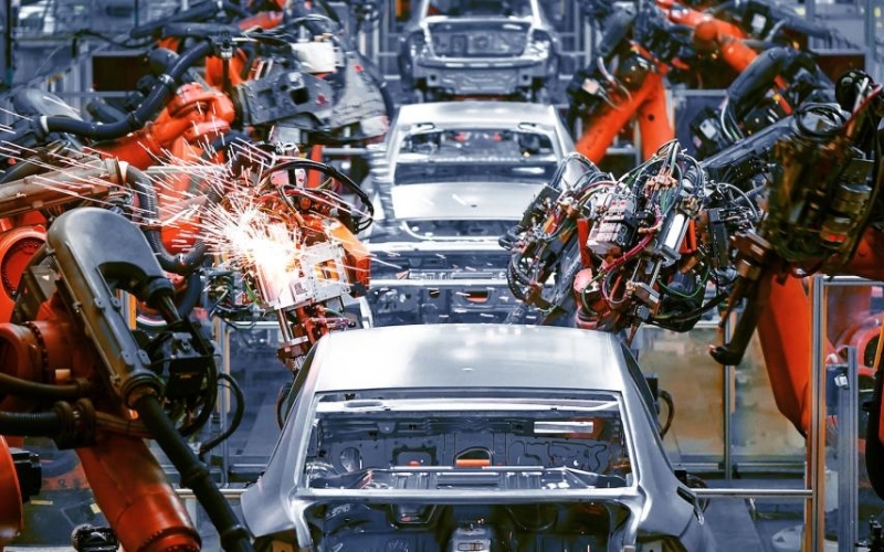 Automotive manufacturing in Thailand highlighting vehicle production, supply chains, and industry development opportunities