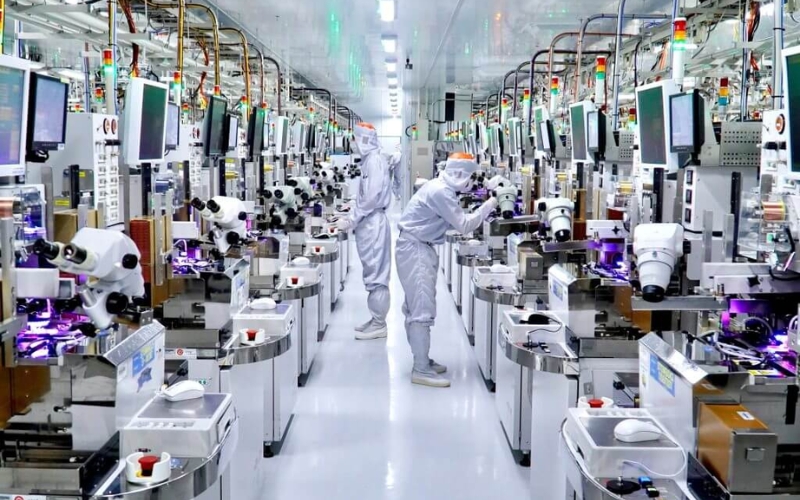 Manufacturing sector in Thailand highlighting industrial production, supply chain capabilities, and investment opportunities